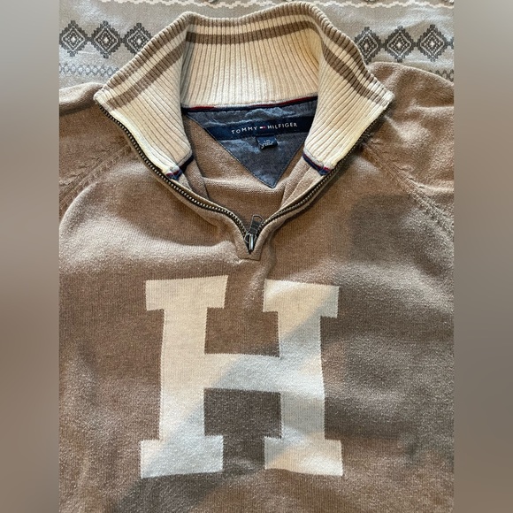 Tommy Hilfiger Other - Tommy Hilfiger Tan Sweater